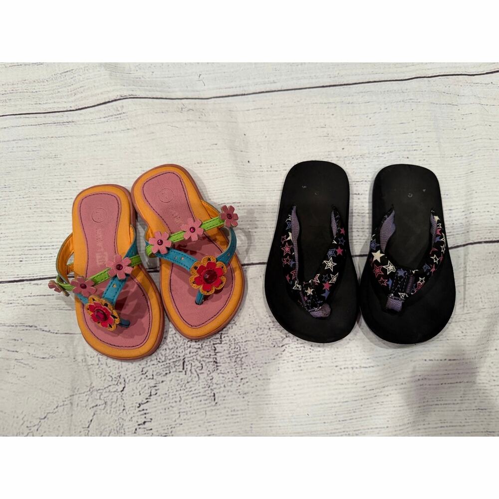 Lot of 2 pairs of toddlers flip flops